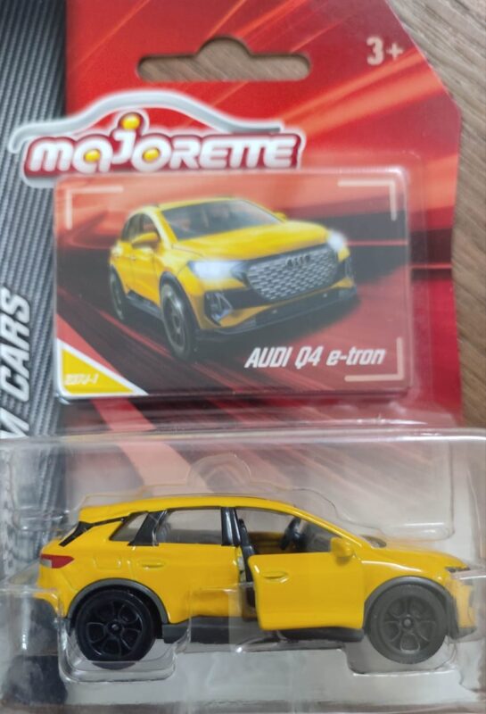 Majorette Audi Q4 E-tron Glossy Silver - 2023 - 1:62 (3") No Package | UK - 10